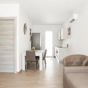 Hébergement de vacances - Via Delle Rose